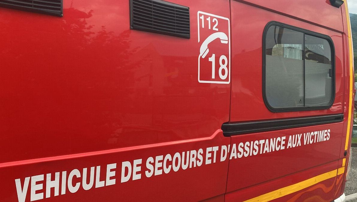 Grêle et accident : un bus scolaire heurte une voiture dans le Calvados