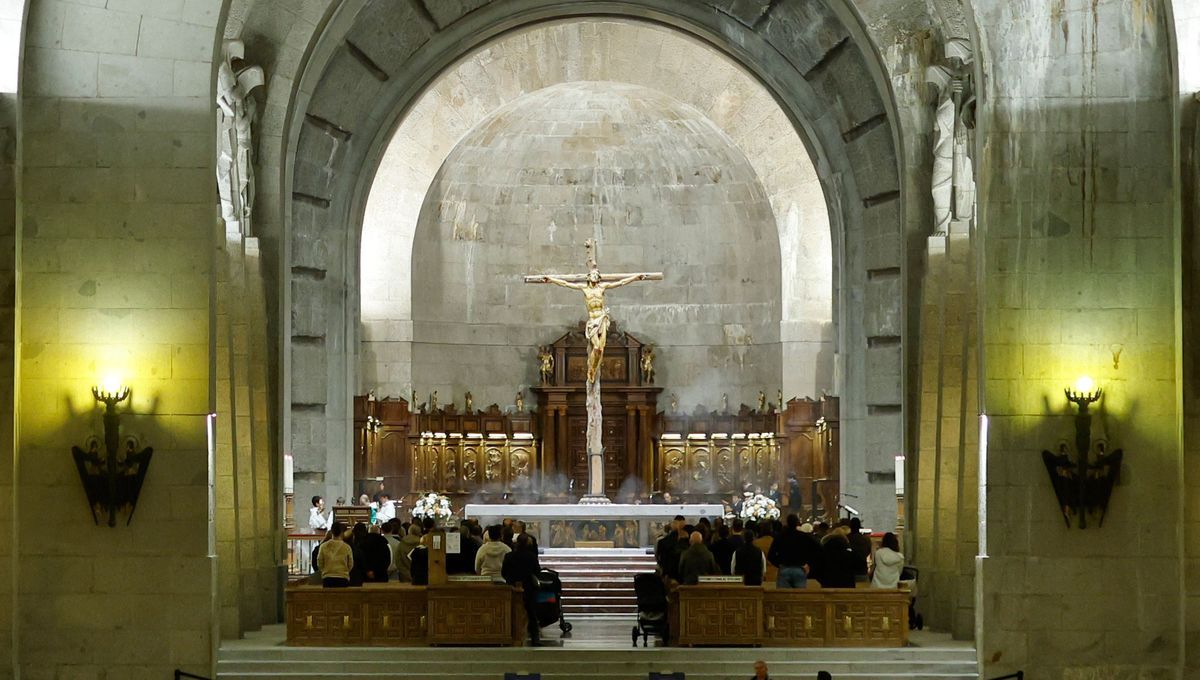 Une messe en hommage à Franco à Paris : une annulation qui suscite des controverses