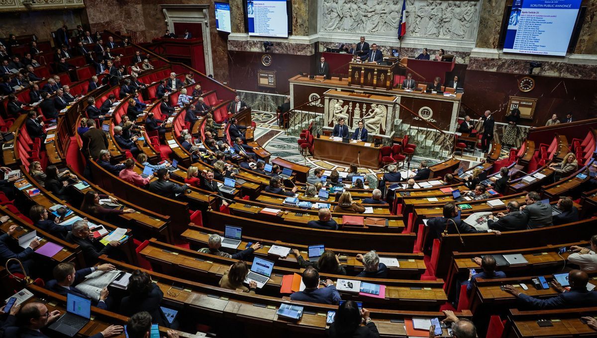 L'Assemblée nationale rejette le budget : un tournant inédit pour l'État