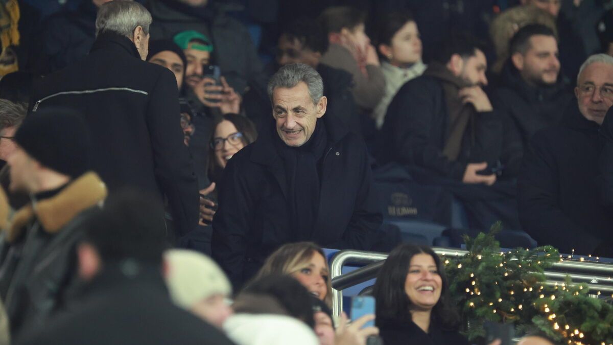 Nicolas Sarkozy de retour au Parc des Princes : entre football et controverses