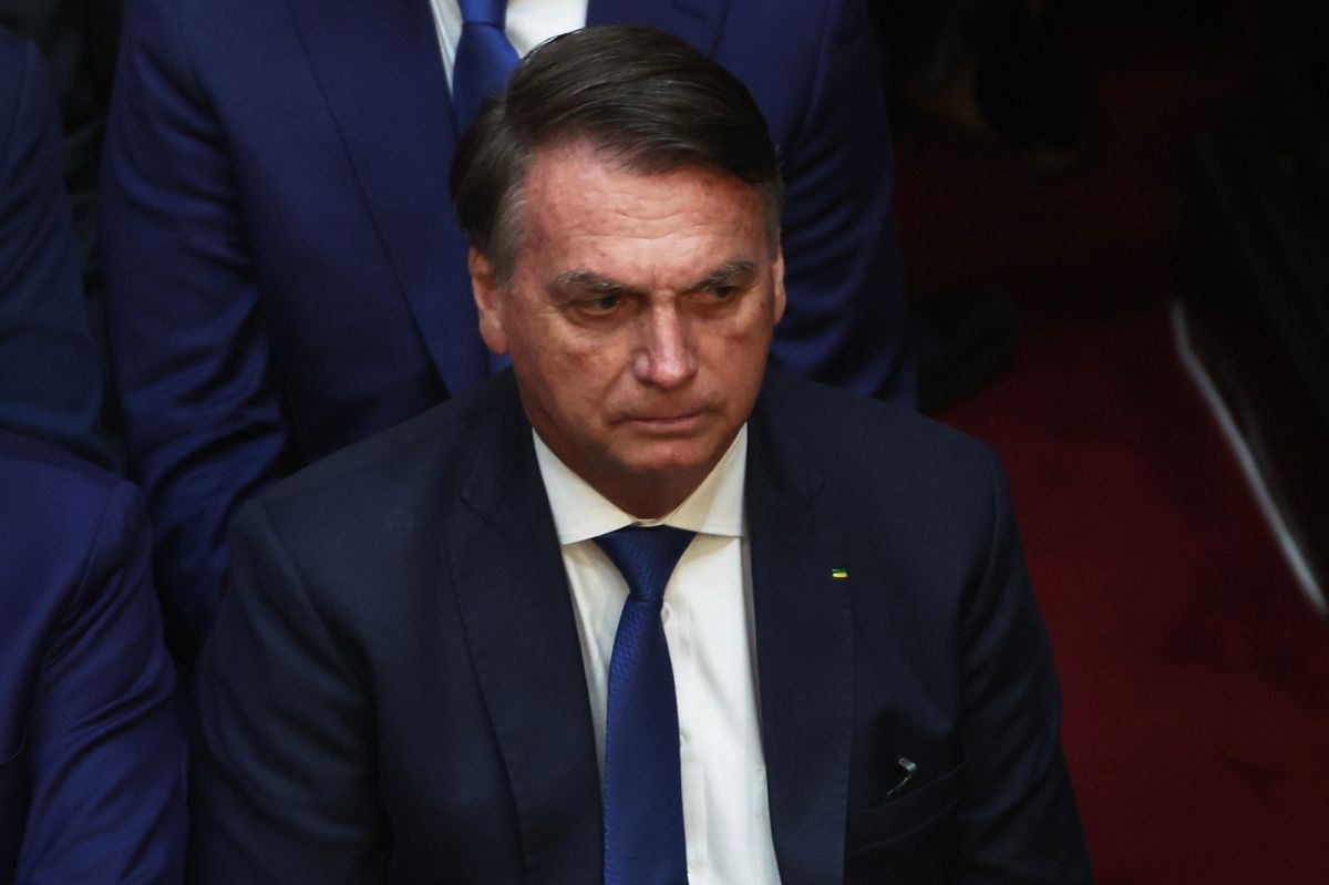 Quand la paranoïa s'invite à la cour : Jair Bolsonaro face à ses démons