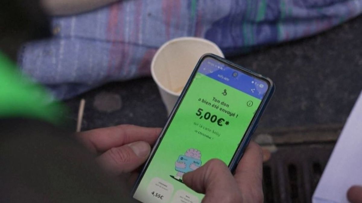 À Lille, une carte de paiement pour redonner espoir aux sans-abris