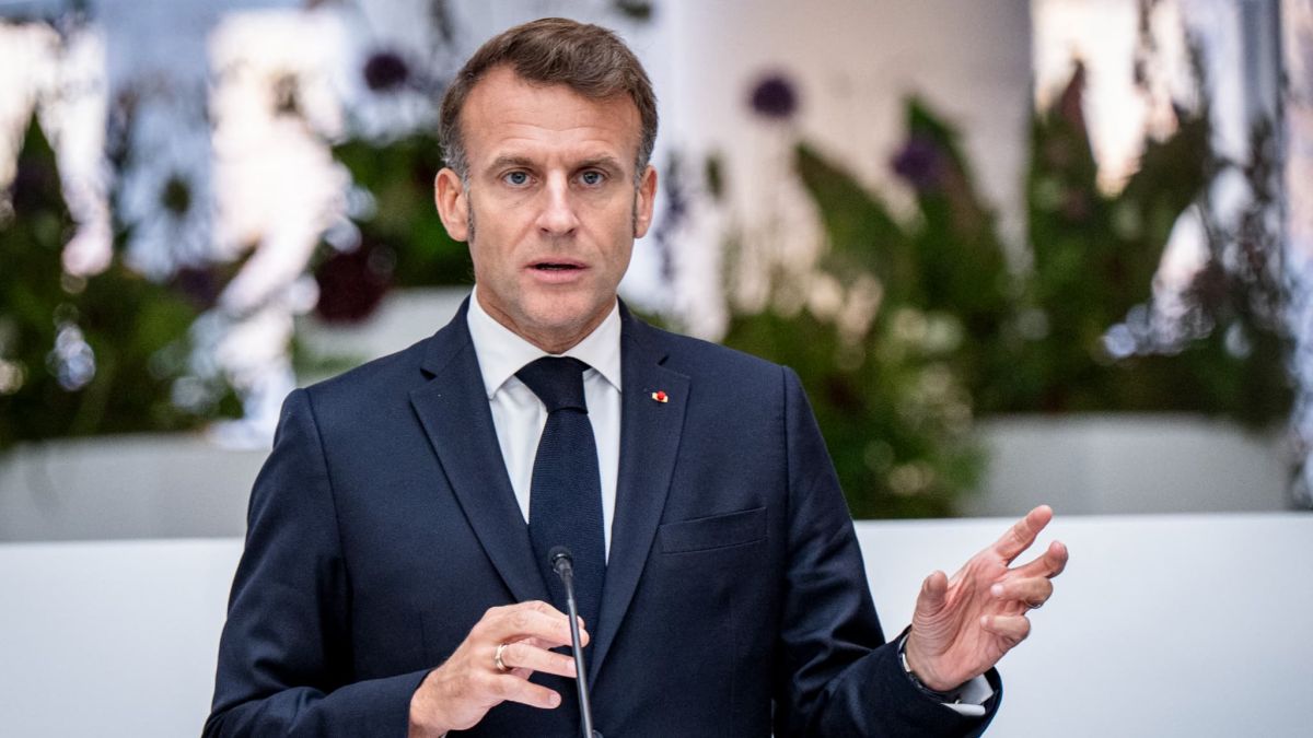 Macron appelle les parlementaires à construire des compromis pour le budget