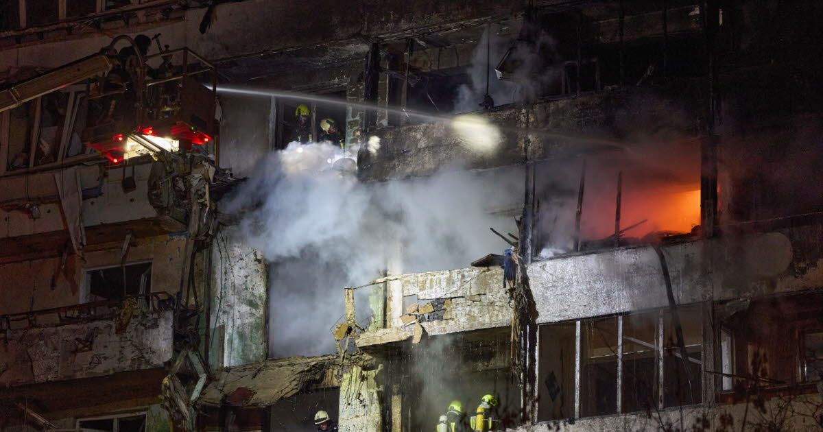 Nuit de frappes massives en Ukraine : enjeux et tensions croissants