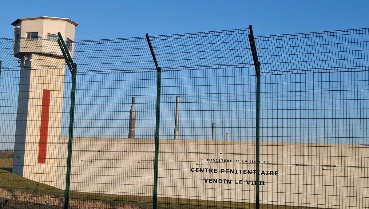 Trois proches d'un narcotrafiquant interpellés pour trafic après une permission de sortie