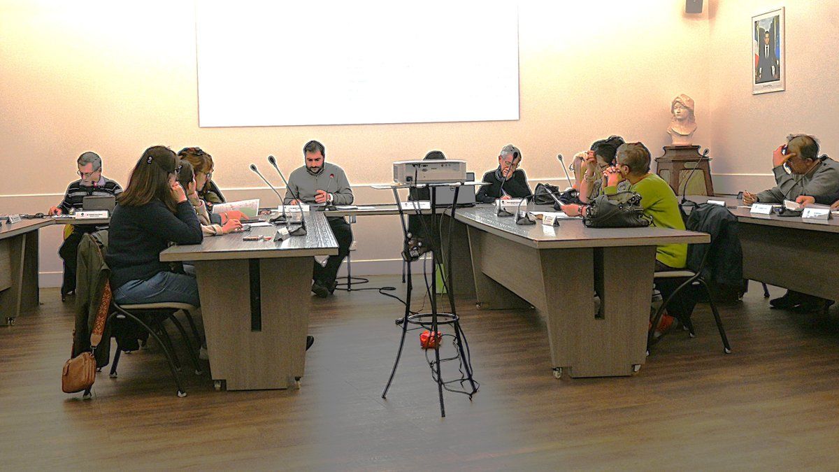 Tensions au conseil municipal de Vic-en-Bigorre : un affrontement verbal sans précédent