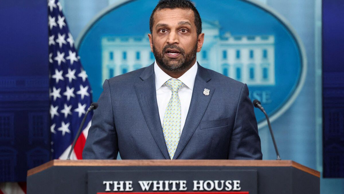 Trump défend son directeur du FBI face à des rumeurs de licenciement