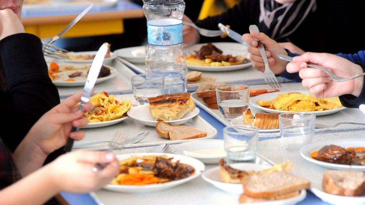 Une trentaine d'enfants victimes de vomissements : une enquête ouverte après un repas communal