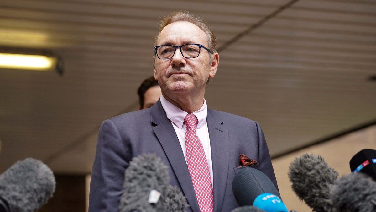 Kevin Spacey de retour devant la justice : un nouveau procès prévu en 2026