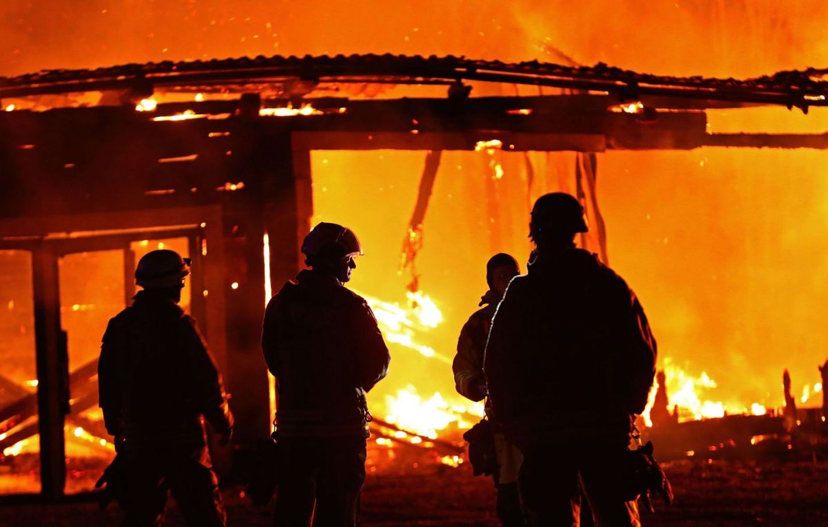 Arrestation d'un homme soupçonné d'incendies agricoles dans la Manche