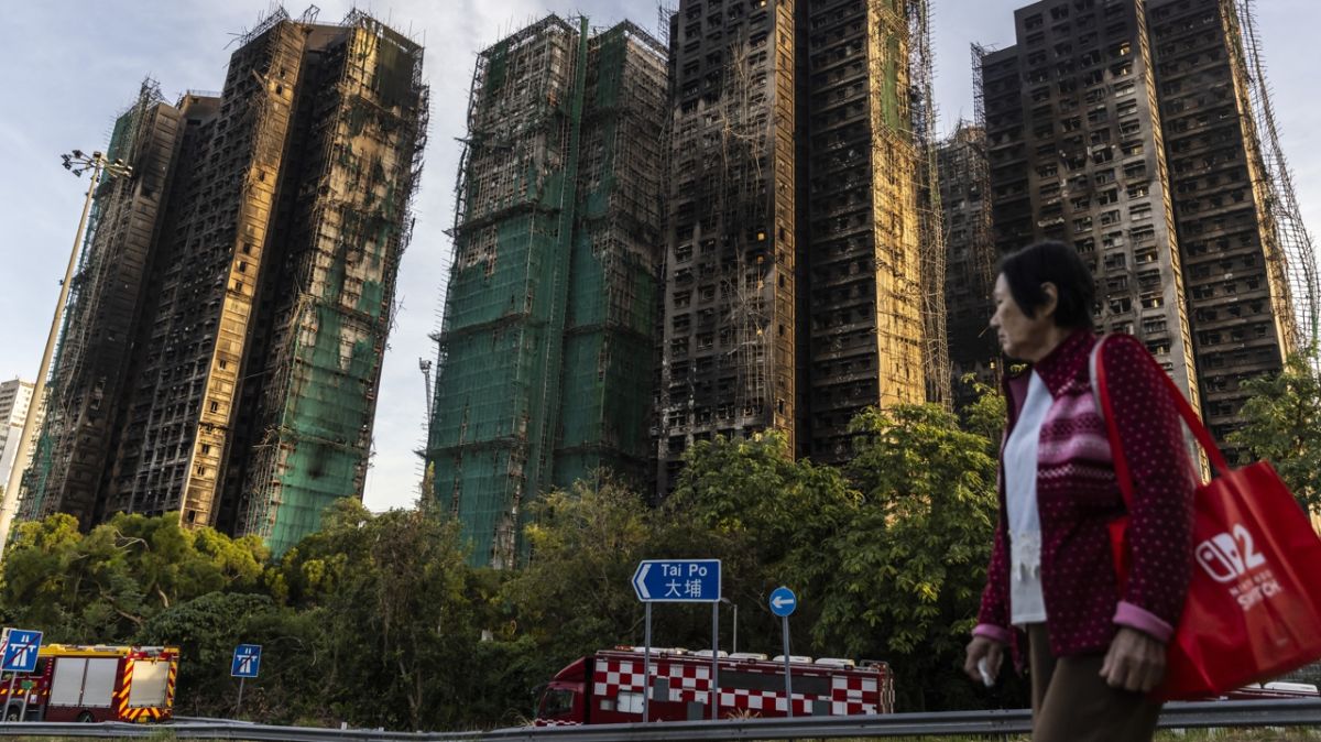 Hong Kong : un incendie dramatique fait 128 morts