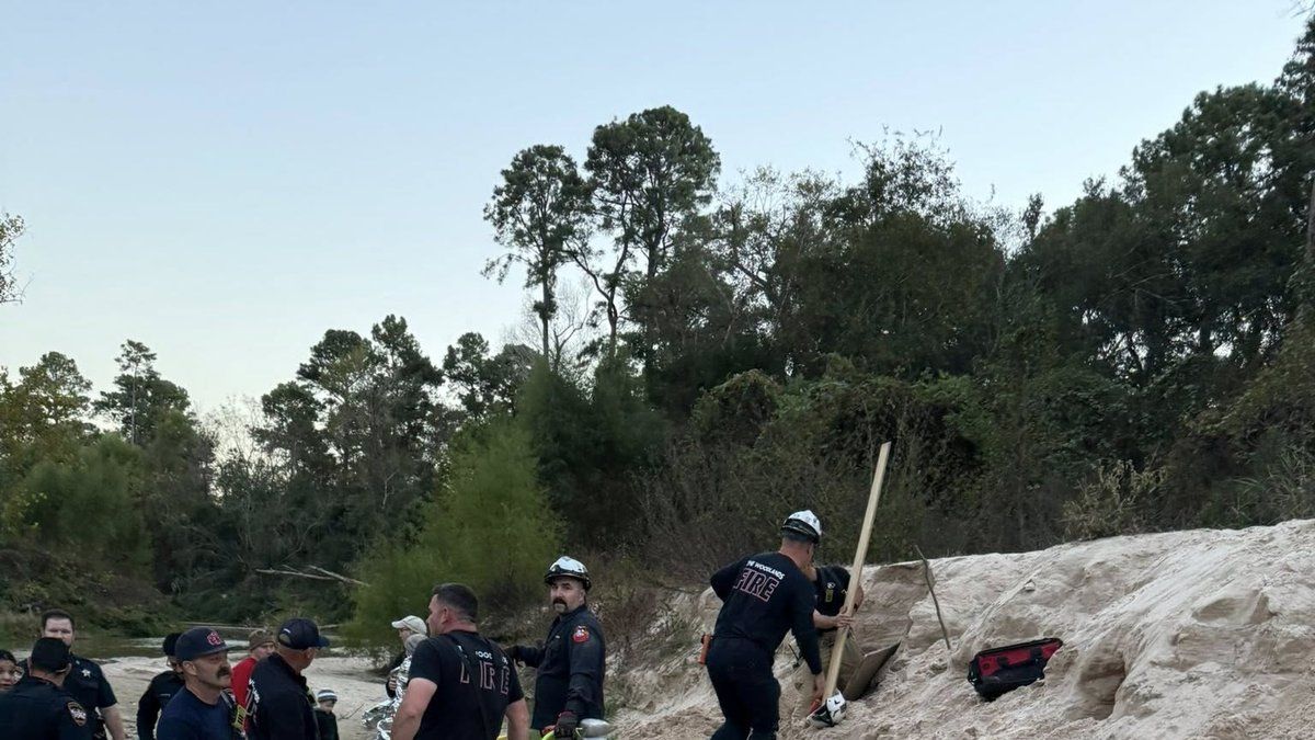 Miraculeuse sauvetage d'une fillette ensevelie sous le sable au Texas
