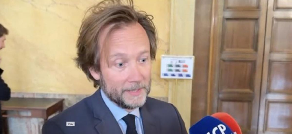 Boris Vallaud : une menace de motion de censure pour obtenir des compromis budgétaires