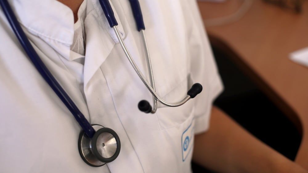 Scandale aux urgences : Deux médecins révoqués après des accusations d'agressions sexuelles