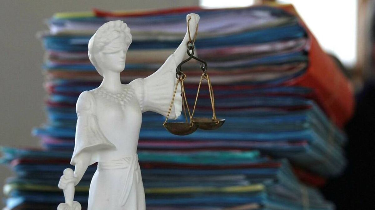 À Caen, des irmãos pris la main dans le sac avec des cartes volées