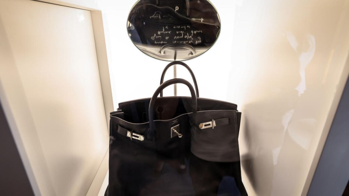 Le sac iconique de Jane Birkin s'est vendu à 2,45 millions d'euros à Abou Dhabi