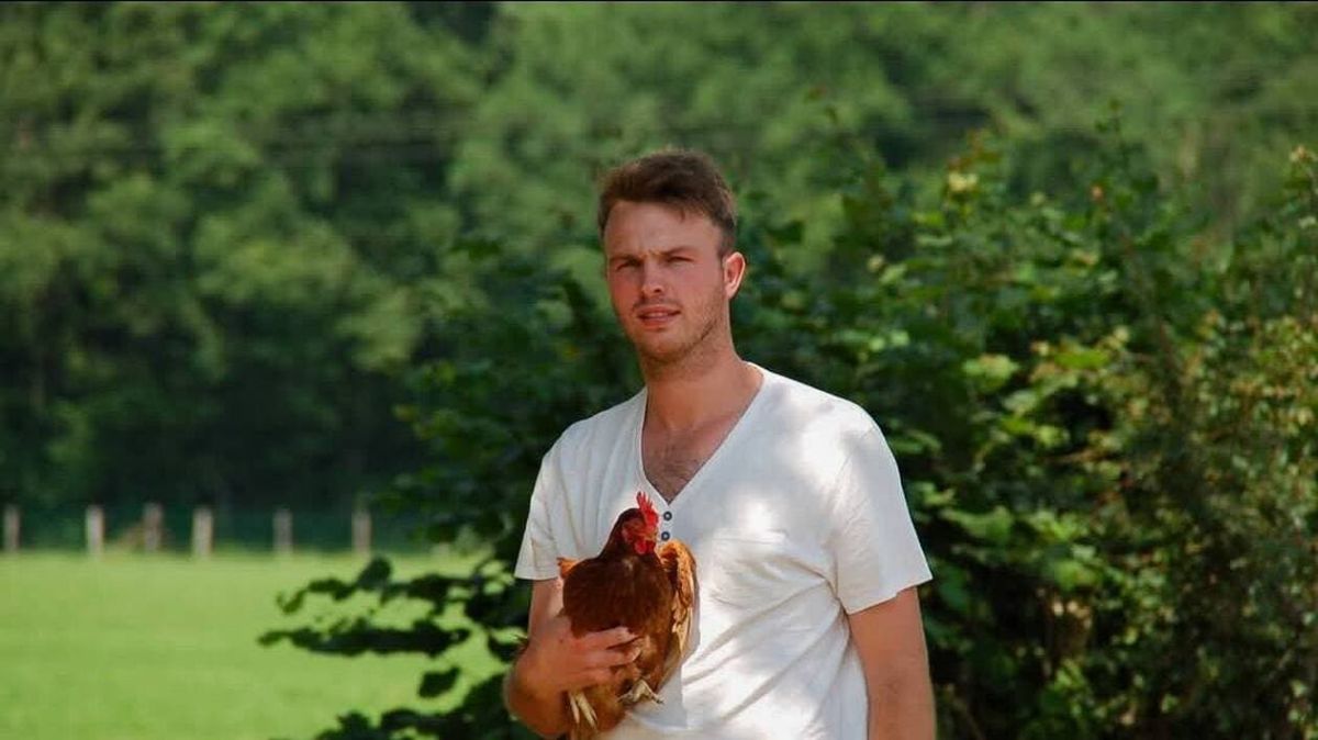 Arthur Fleury : un jeune agriculteur en route vers un cheptel de 55 000 poules à Joué-du-Plain