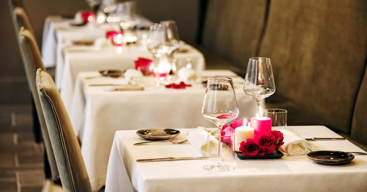 Célébrez la Saint-Valentin avec élégance : restaurants et délices à domicile