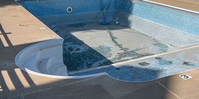 Quand et comment vidanger sa piscine : le guide complet