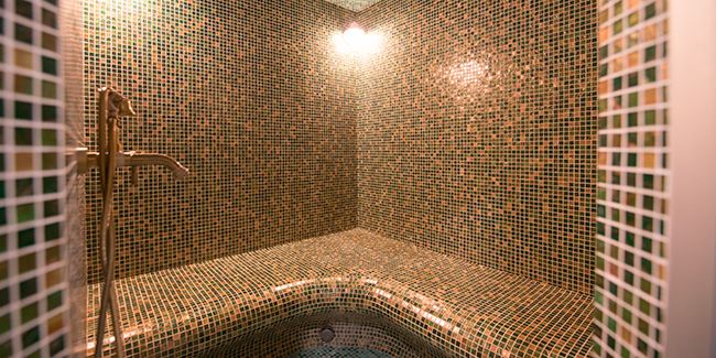 Hammam et sauna : contraste et complémentarité