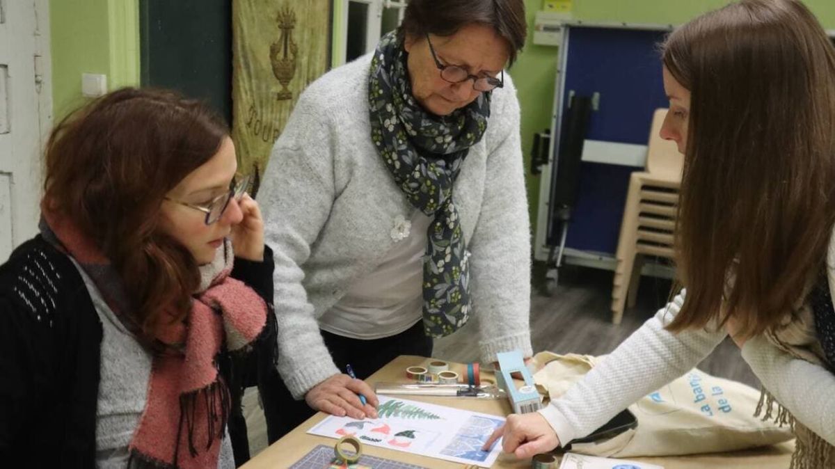 L'art de donner vie aux cartes de Noël : atelier d'aquarelle à Falaise