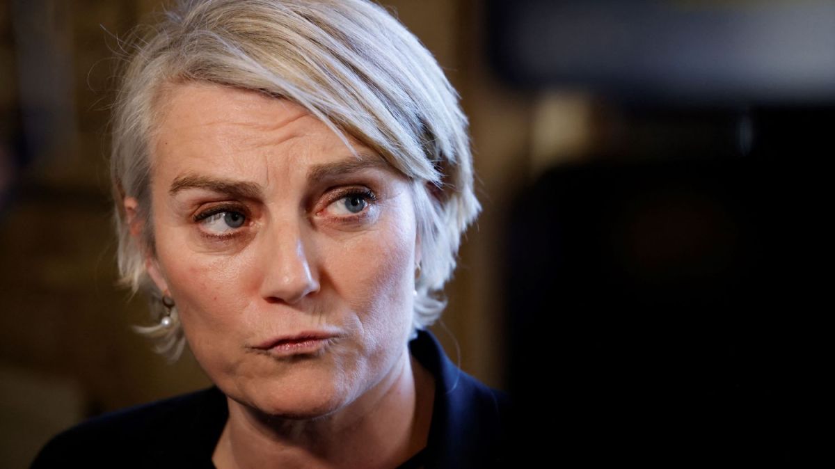 La honte d'un foyer : un enfant rasé comme punition, la ministre réagit