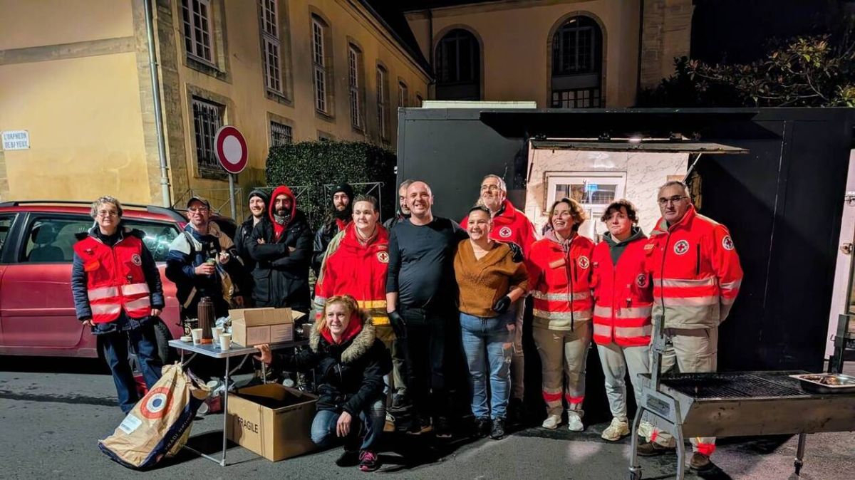 À Bayeux, un food-truck et la Croix-Rouge s'unissent pour nourrir les sans-abri