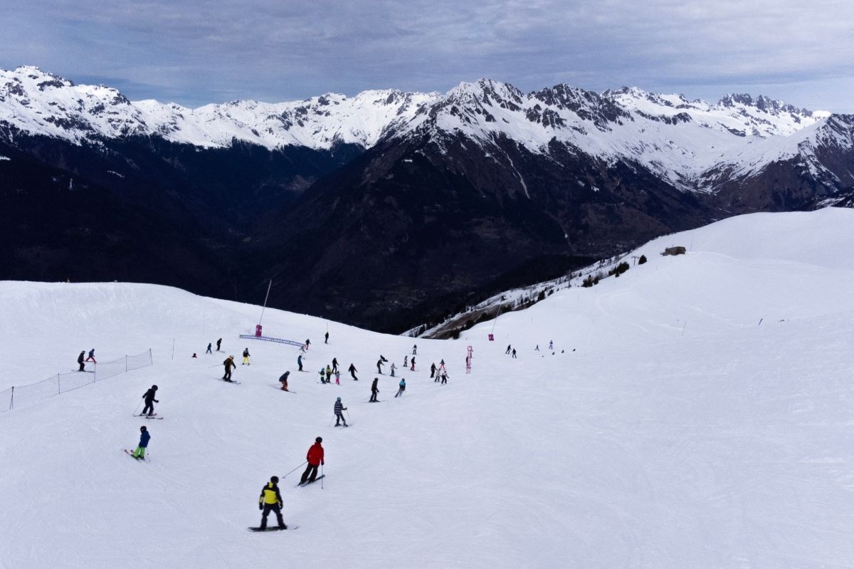 Ski et réchauffement climatique : le marché du luxe résiste à l'épreuve