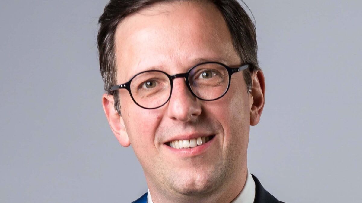 Rupture annoncée : le maire de Dreux se distancie de son parti pour les municipales