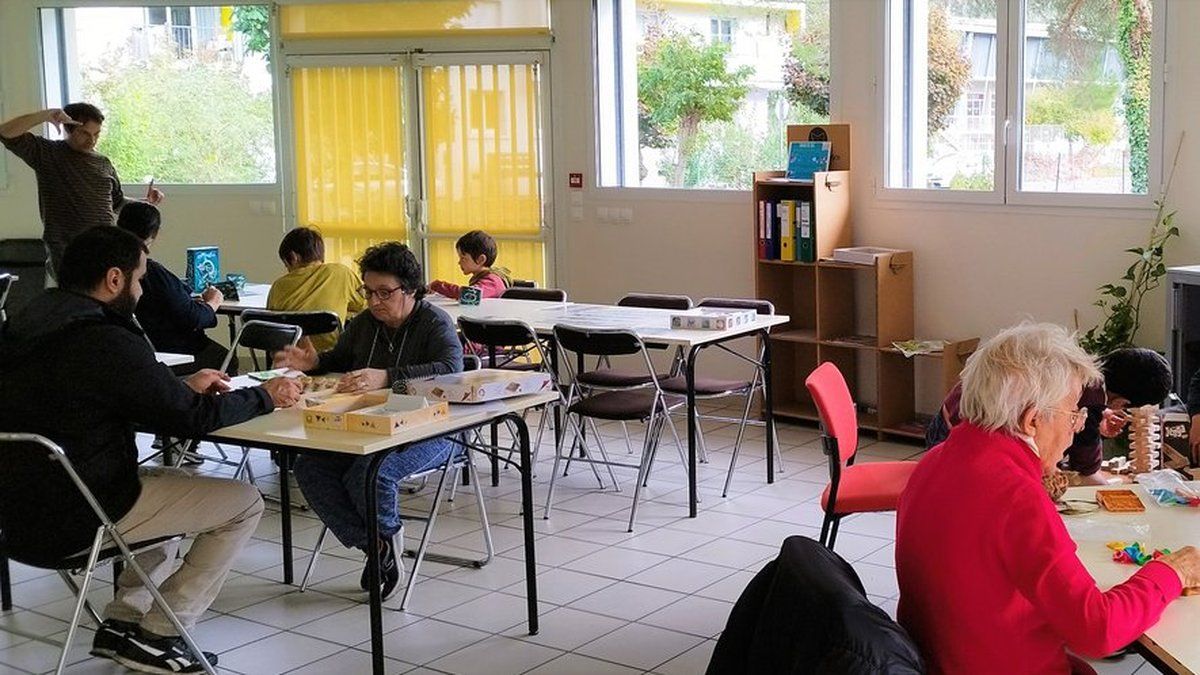 Un moment de créativité : ateliers tricot et couture pour tous à Foix