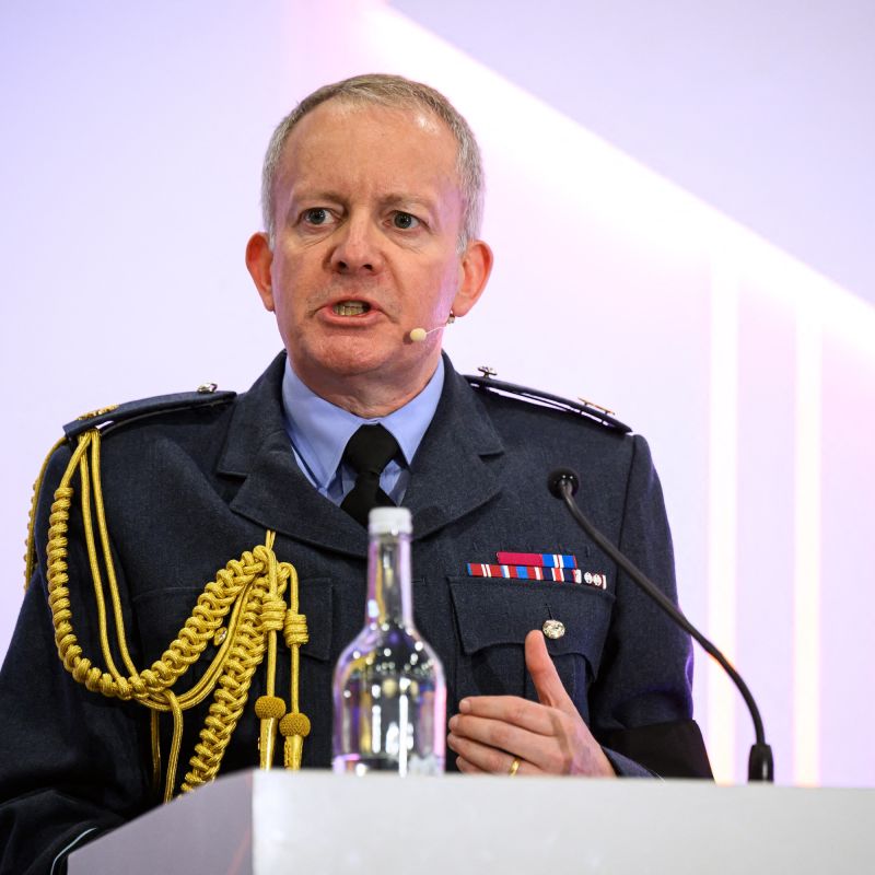 Richard Knighton alerte : la paix coûte de plus en plus cher face à la menace russe