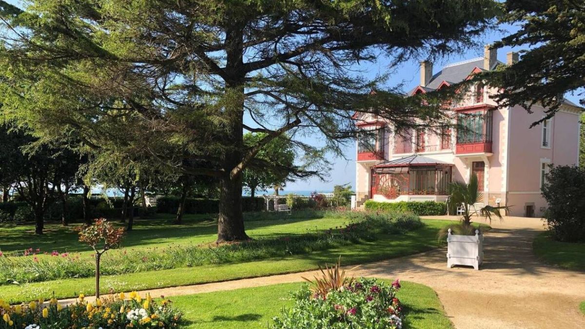 Granville : la subvention controversée pour le musée Christian Dior fait débat