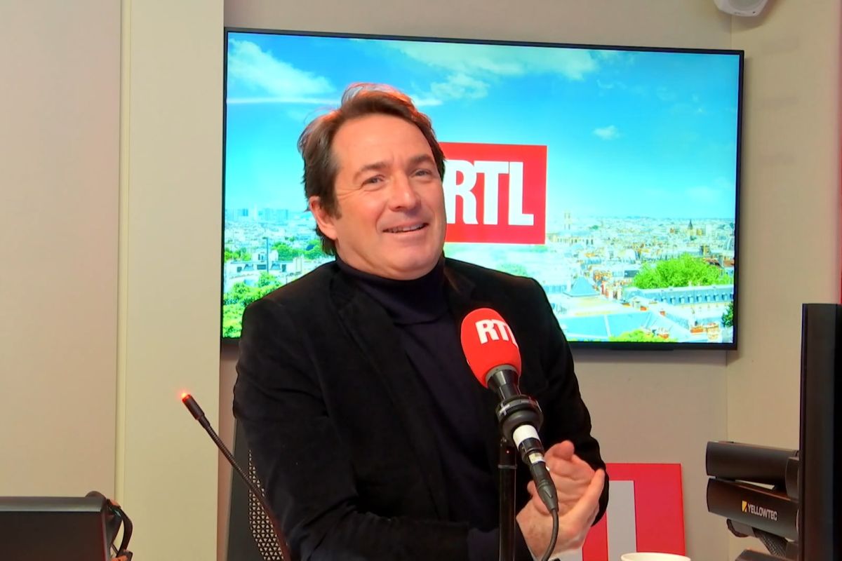 Devenez l'hôte idéal pour les fêtes : les conseils d'un expert en bonnes manières