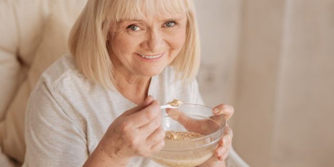 Les seniors et la vitamine B12 : un enjeu de santé méconnu