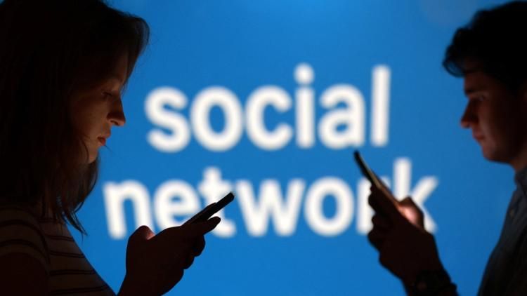 La nouvelle loi pour protéger les jeunes des écrans fait débat au Sénat