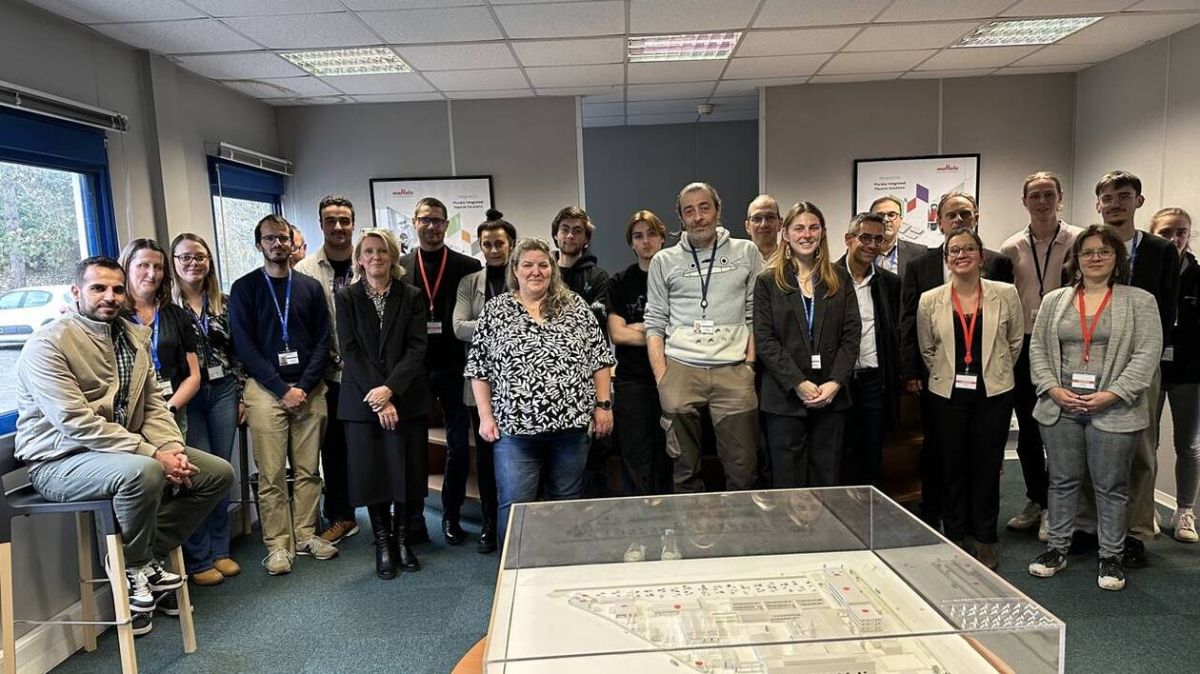 Une première promo bientôt diplômée de futurs opérateurs en micro-nanotechnologies chez Murata, à Caen