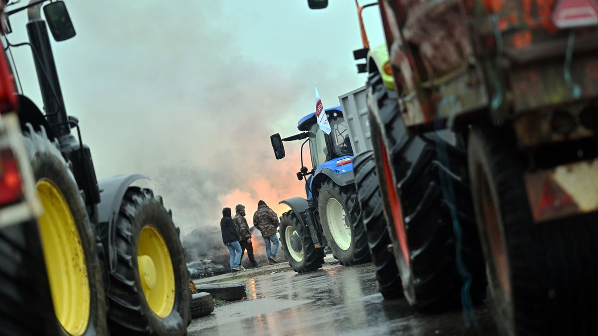 Les agriculteurs en colère maintiennent la pression malgré la trêve des fêtes