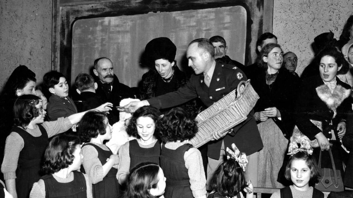 Noël 1945 : une Normandie renaissante célèbre la paix