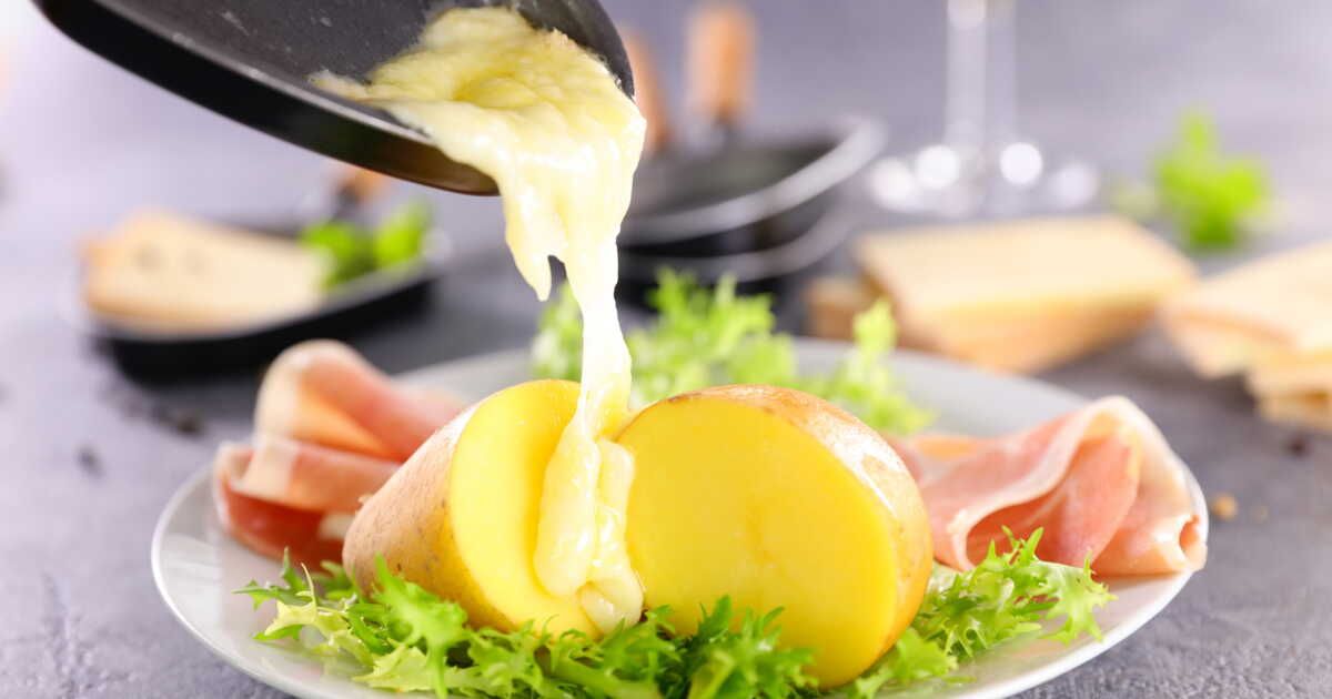 La raclette : un plat emblématique des Alpes