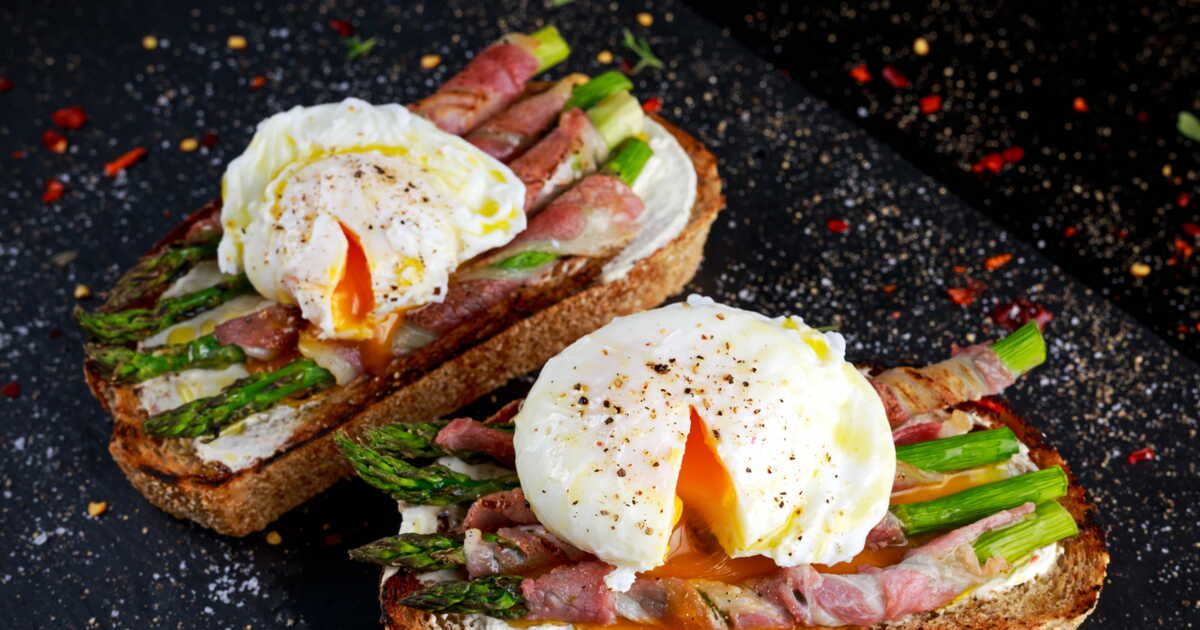 L'astuce révolutionnaire pour des œufs pochés parfaits au micro-ondes