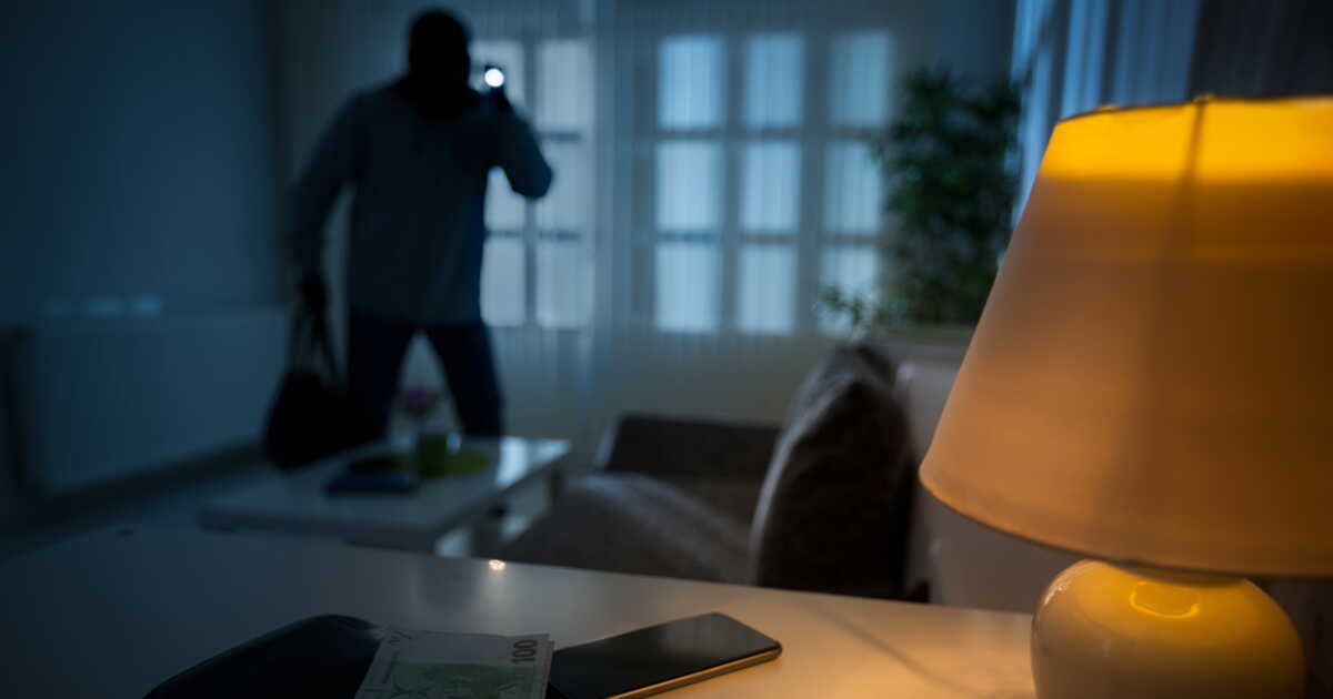 Protégez votre maison pendant les vacances : astuces anti-cambriolage