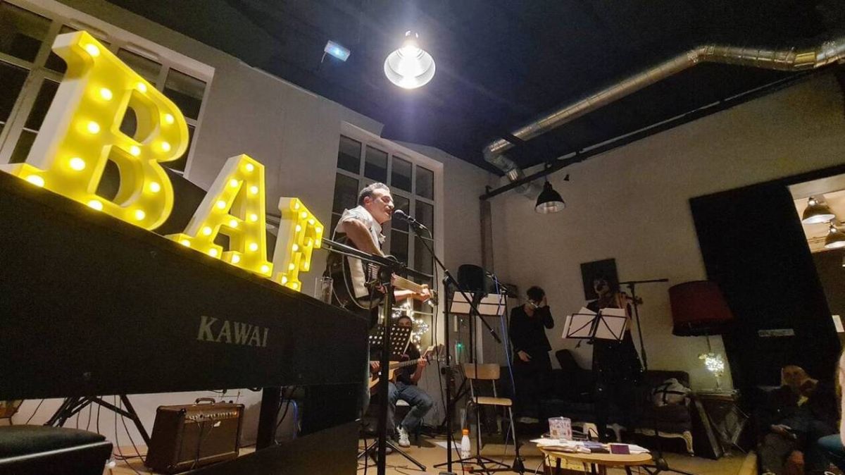 La Brigade à fables : un duo poétique et musical captivant à Thouars