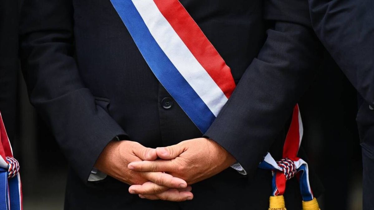 Zoom sur les maires de Coutances : qui se représente pour mars 2026 ?