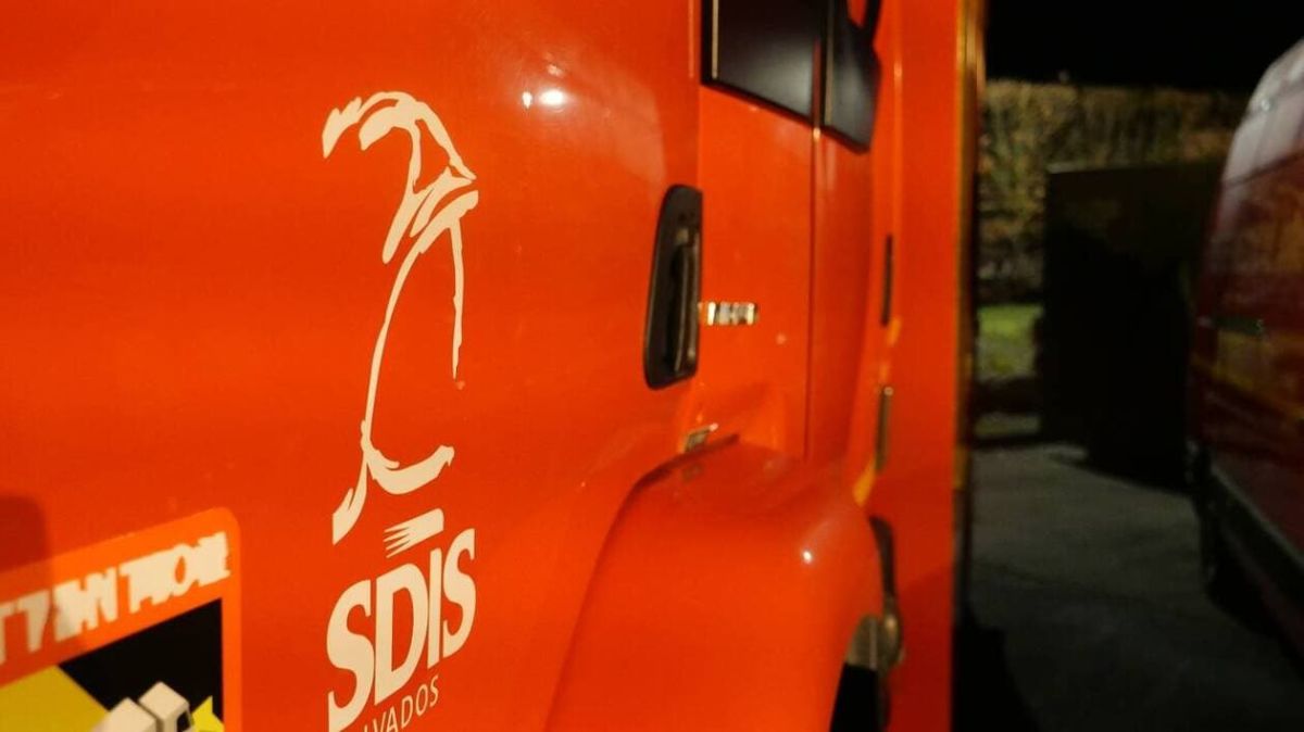 Un hangar professionnel réduit en cendres près de Falaise