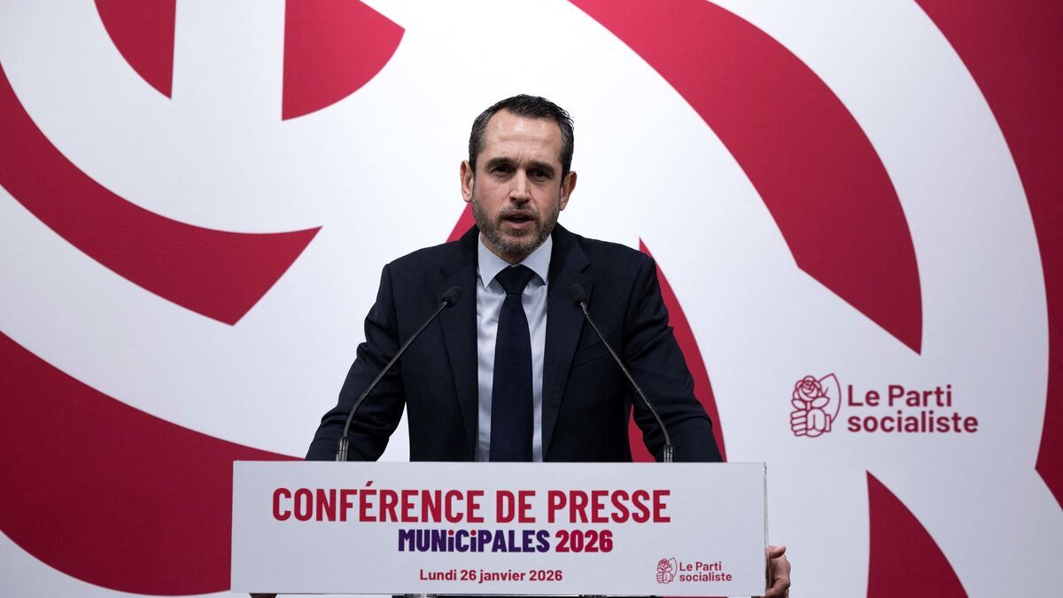 Le PS lance une offensive avec 2 000 candidats pour les municipales