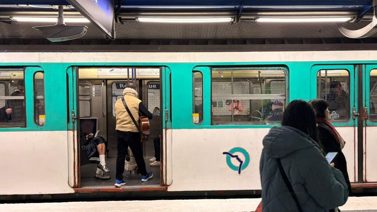 Accident à la station Malesherbes : le trafic du métro parisien sévèrement perturbé