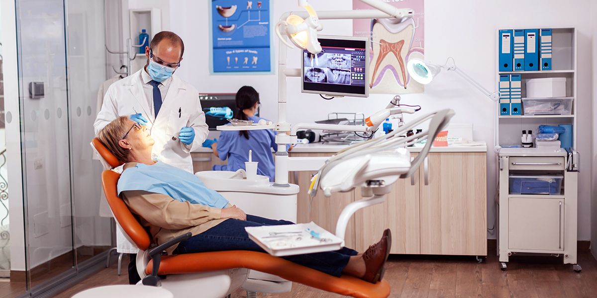 dents et retraite : comment choisir la meilleure mutuelle dentaire