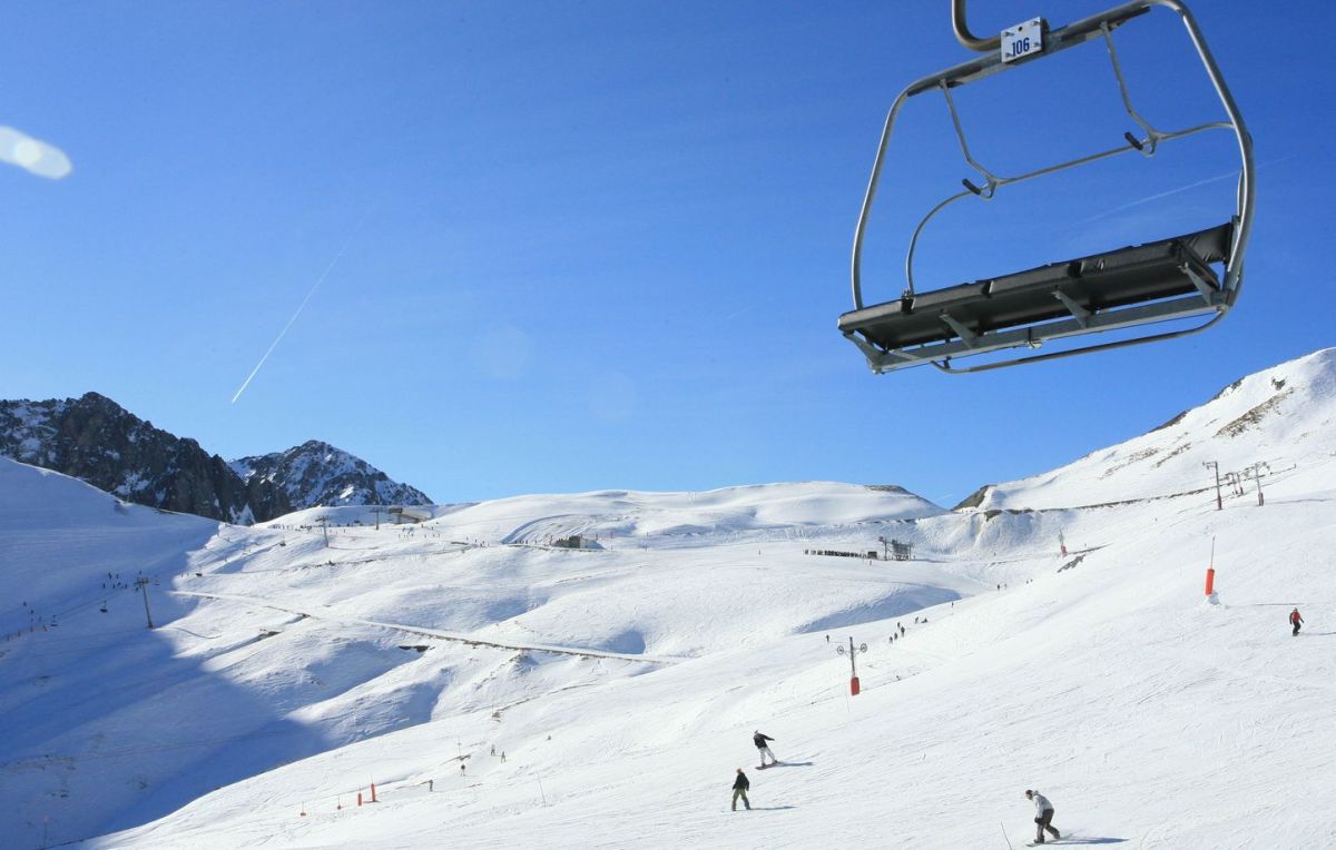 Une adolescente suspendue à un télésiège : des nouvelles inquiétantes