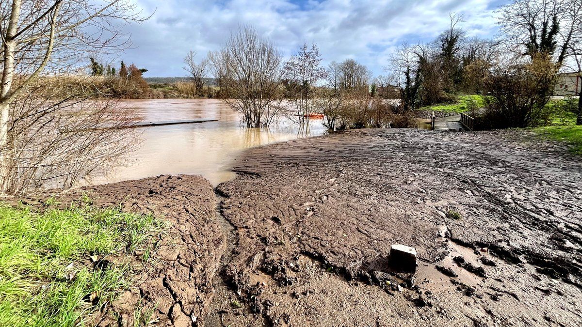 Bressols sous l'assaut des intempéries : un village en alerte