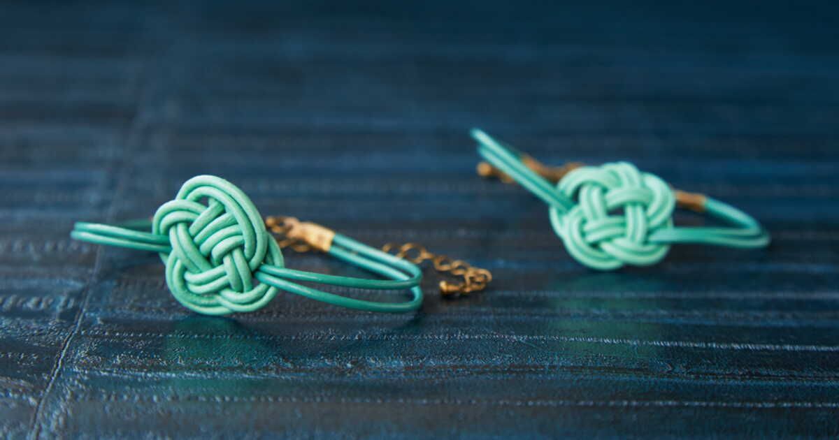 Bracelet tressé : le modèle rosace